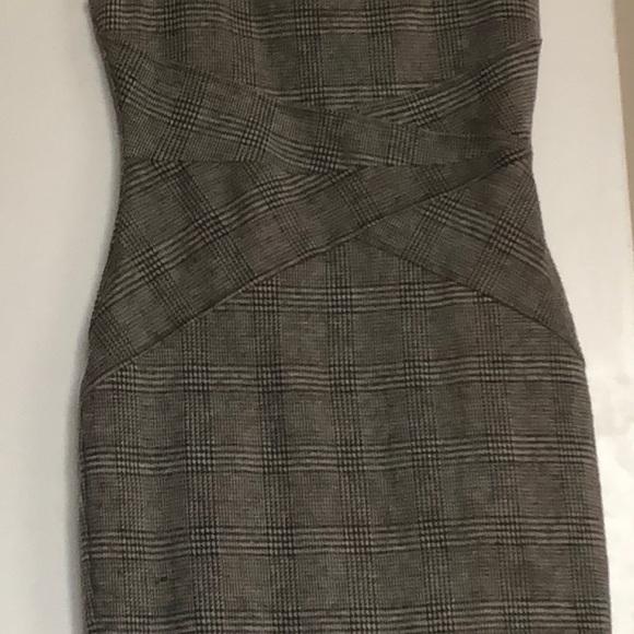 tooth hound print, dress.  Fantastic cut! - Picture 2 of 5